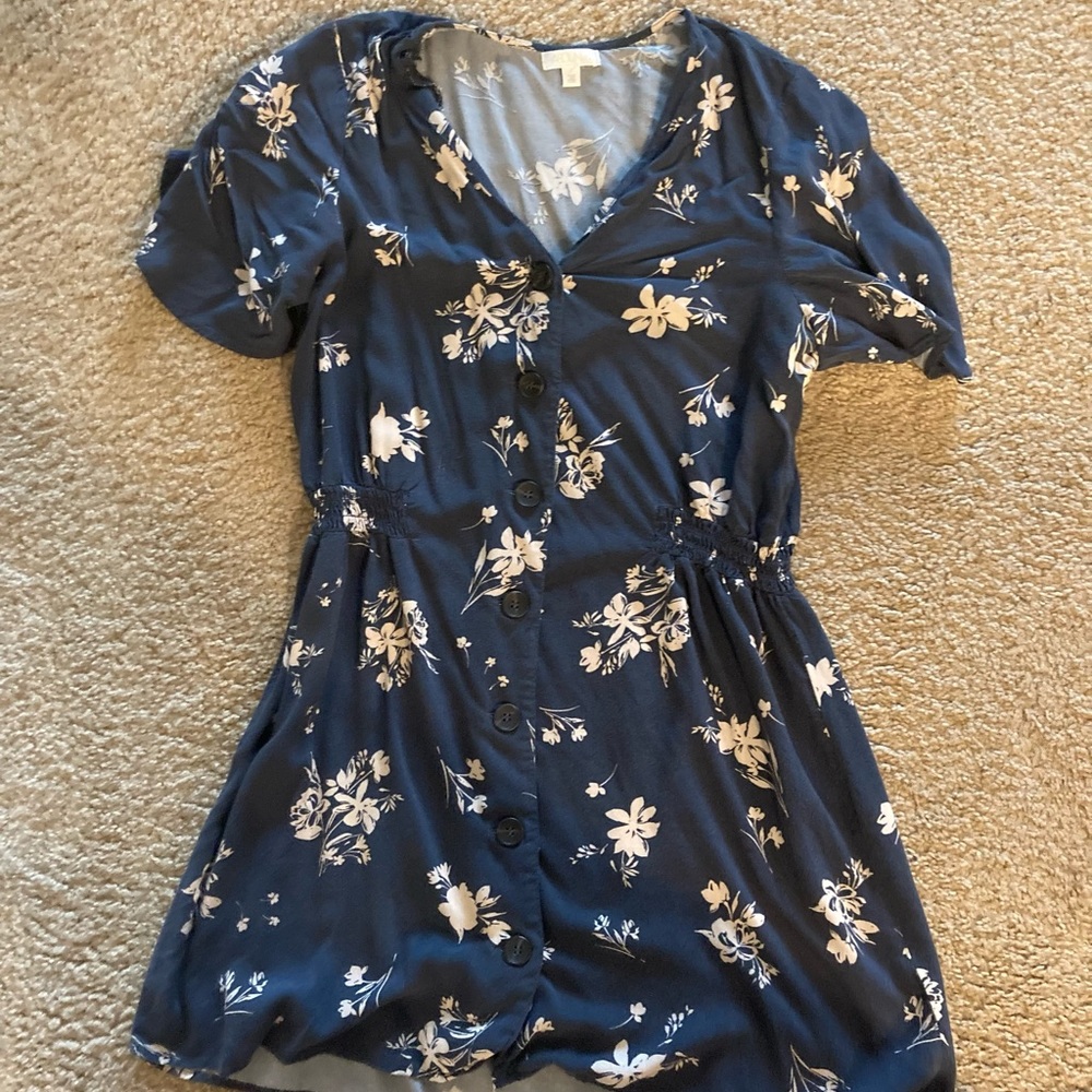 Dress. Flower dress. Brand: Flora. Size: Large.